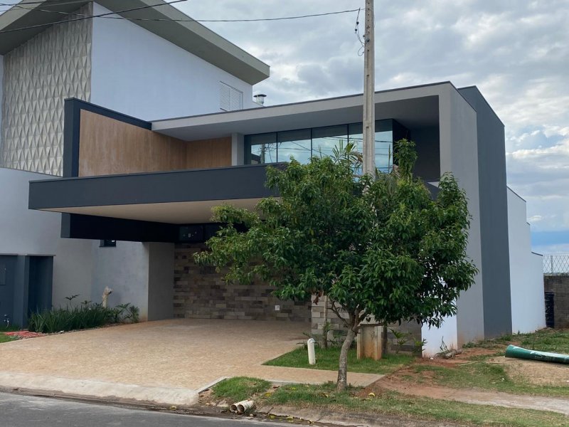 Casa em Condomínio - Venda - Jardim Esmeraldas - Marília - SP