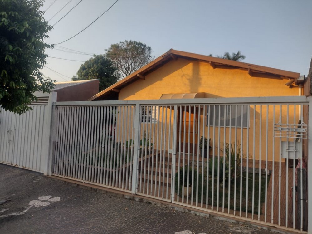 Casa - Venda - Conjunto Habitacional Monsenhor João Batista Toffoli - Marília - SP